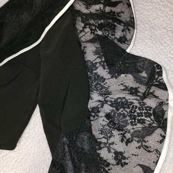 NWT Gorgeous , Akira , 2 Peice Stunning Ruffled Pants , With Matching Top - Picture 11 of 15